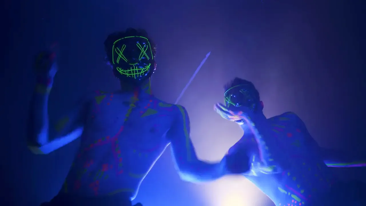 Neon & UV
